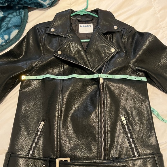 Old Navy Women's Black Leather Jacket - Picture 11 of 11